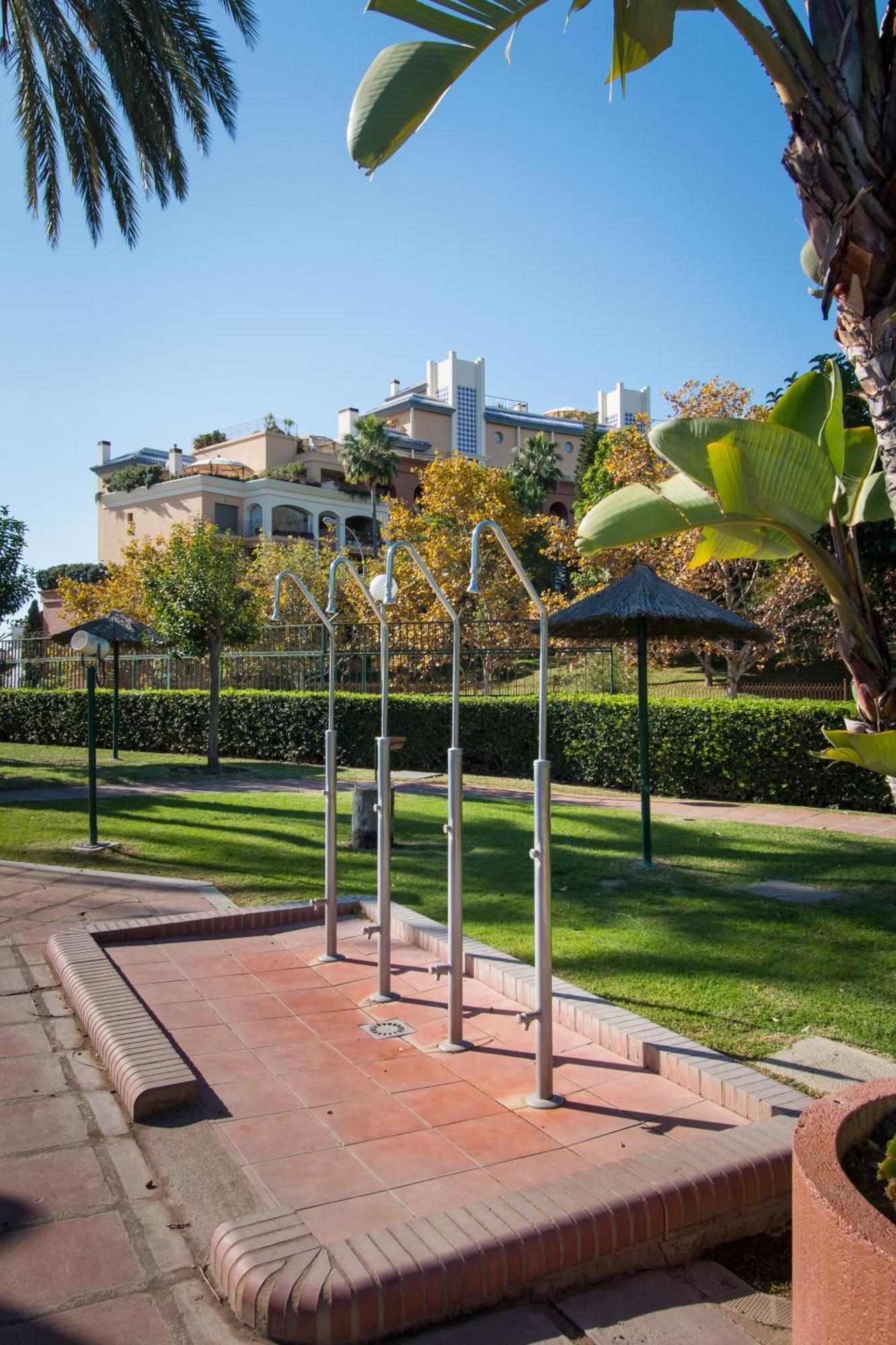 Holidays2Benal Beach Terraza Solarium Benalmadena Bagian luar foto